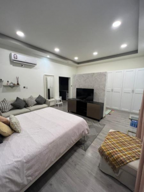 Aljanoob Room